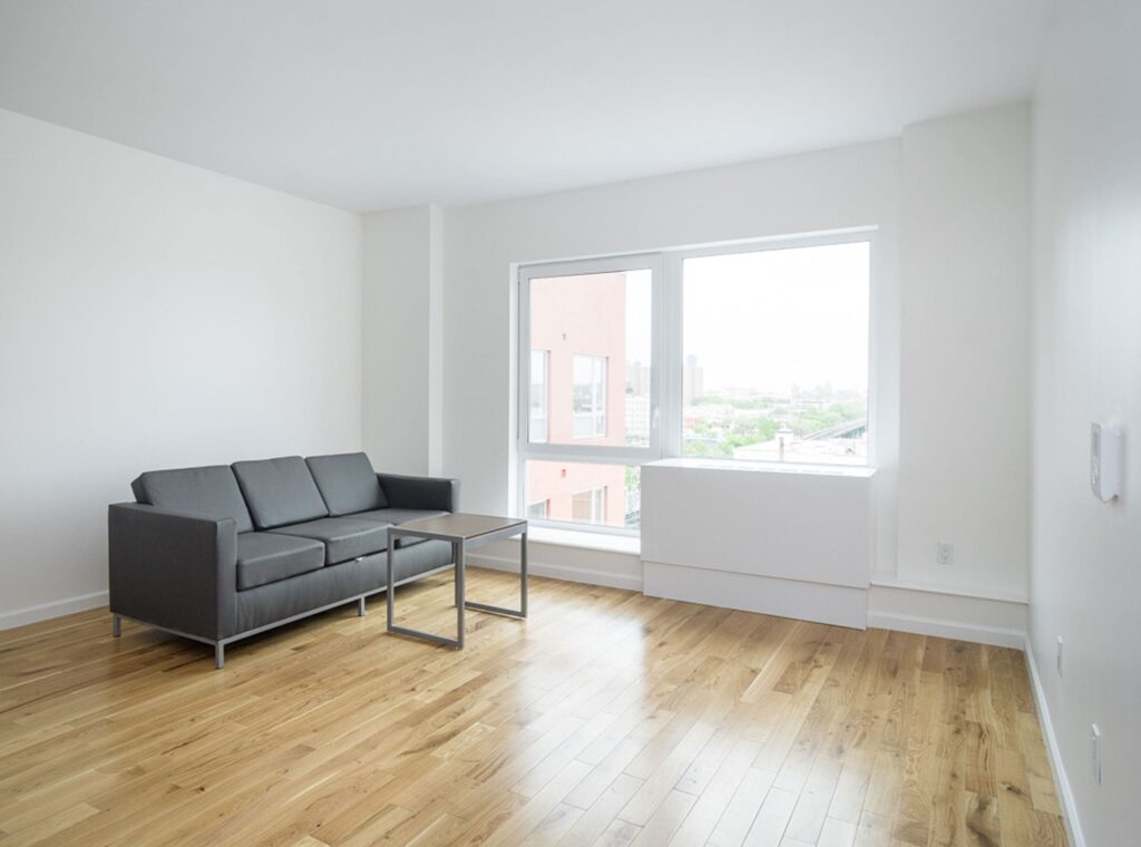 463 Livonia 20200529 002 interior 2